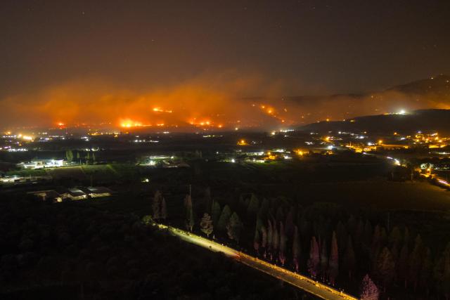 (250704) -- IZMIR, July 4, 2025 (Xinhua) -- This photo taken on July 3, 2025 shows a wildfire in the Odemis district of Izmir, Türkiye. Izmir Governor Suleyman Elban said on Thursday that the wildfire erupted on Wednesday afternoon in the Cesme district, a popular coastal tourist destination. The blaze has been taken under control, but the inland district of Odemis remains uncontrolled, he added.
According to Elban, the fires were caused by faults in electricity distribution lines and there are no signs of sabotage. (Mustafa Kaya/Handout via Xinhua)
