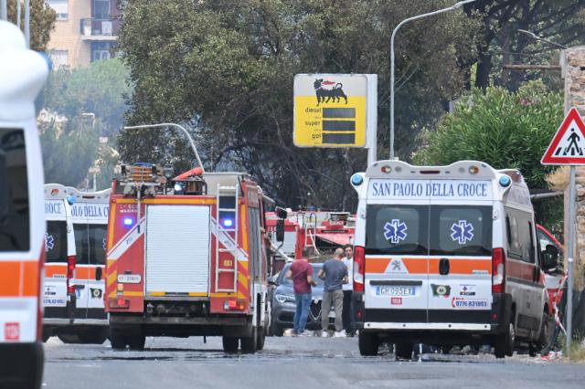 (250704) -- ROME, July 4, 2025 (Xinhua) -- This photo taken on July 4, 2025 shows rescuers working at the site of the explosion in Rome, Italy. An explosion ripped through a gas station in eastern Rome on Friday morning, injuring at least 21 people.
  According to local authorities, the explosion took place at a gas station on Via Gordiani in the Prenestino district of eastern Rome. While none of the injured were in critical condition, five people were hospitalized for treatment. Some of the casualties included rescue workers responding to the scene. (Photo by Alberto Lingria/Xinhua)
