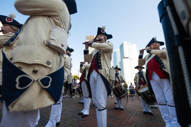 (250705) -- BOSTON, July 5, 2025 (Xinhua) -- People attend an U.S. Independence Day parade in Boston, Massachusetts, the United States, July 4, 2025. (Photo by Ziyu Julian Zhu/Xinhua)