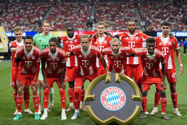 (250706) -- ATLANTA, July 6, 2025 (Xinhua) -- Players of FC Bayern Munich pose before the quarterfinal match between Paris Saint-Germain (FRA) and FC Bayern Munich (GER) at the FIFA Club World Cup 2025 at the Mercedes-Benz Stadium, Atlanta, Georgia, the United States, July 5, 2025. (Xinhua/Huang Zongzhi)