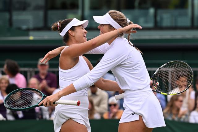 (250706) -- LONDON, July 6, 2025 (Xinhua) -- Olivia Gadecki/Desirae Krawczyk (L) celebrate after winning the women's doubles second round match between Jiang Xinyu of China/Wu Fang-Hsien of Chinese Taipei and Olivia Gadecki of Australia/Desirae Krawczyk of the United States at the Wimbledon Tennis Championships in London, Britain, July 5, 2025. (Xinhua/Zhao Dingzhe)