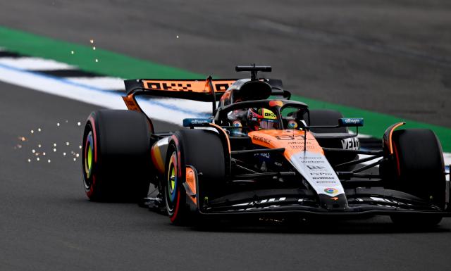 (250706) -- LONDON, July 6, 2025 (Xinhua) -- McLaren's Australian driver Oscar Piastri drives during the qualifying session of the Formula One British Grand Prix 2025 at the Silverstone Circuit in Silverstone, Britain, July 5, 2025. (Xinhua/Li Ying)