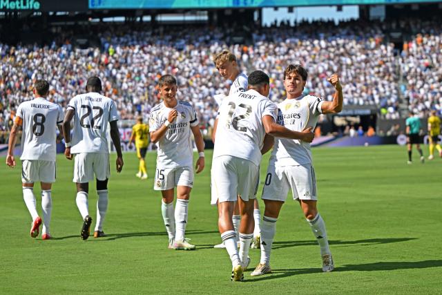 (250706) -- NEW JERSEY, July 6, 2025 (Xinhua) -- Fran Garcia (1st R, front) of Real Madrid celebrates a goal during the quarterfinal match between Real Madrid (Spain) and Borussia Dortmund (Germany) at the FIFA Club World Cup 2025 in New Jersey, the United States, July 5, 2025. (Xinhua/Li Rui)