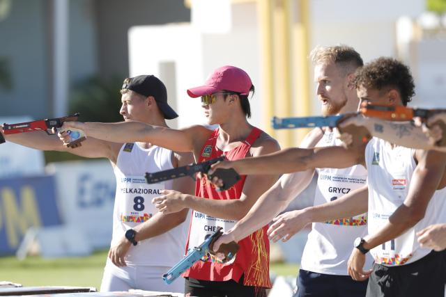 (250707) -- ALEXANDRIA, July 7, 2025 (Xinhua) -- Athletes compete in the laser run during the UIPM 2025 Pentathlon World Cup men's final in Alexandria, Egypt, July 6, 2025. (Xinhua/Ahmed Gomaa)