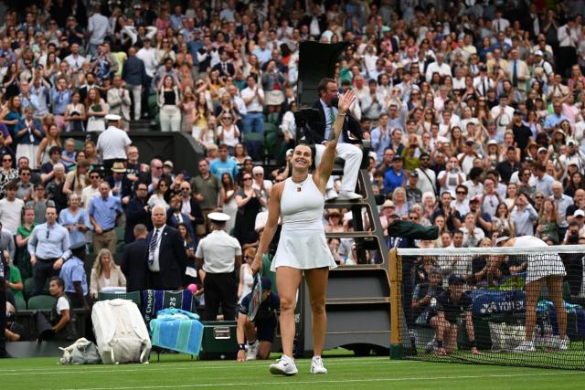 (250707) -- LONDON, July 7, 2025 (Xinhua) -- Aryna Sabalenka celebrates after the women's singles fourth round match between Aryna Sabalenka of Belarus and Elise Mertens of Belgium at the Wimbledon Tennis Championships in London, Britain, July 6, 2025. (Xinhua/Zhao Dingzhe)