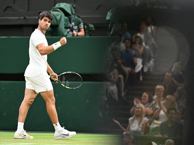 (250707) -- LONDON, July 7, 2025 (Xinhua) -- Carlos Alcaraz reacts during the men's singles fourth round match between Carlos Alcaraz of Spain and Andrey Rublev of Russia at the Wimbledon Tennis Championships in London, Britain, July 6, 2025. (Xinhua/Zhao Dingzhe)