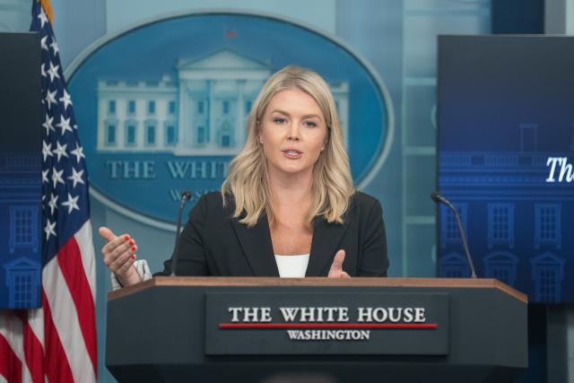 (250707) -- WASHINGTON, July 7, 2025 (Xinhua) -- White House Press Secretary Karoline Leavitt speaks during a press briefing at the White House in Washington, D.C., the United States, on July 7, 2025. Leavitt said Monday afternoon that U.S. President Donald Trump plans to issue an executive order to extend the pause on "reciprocal tariffs" from July 9 to Aug. 1. (Xinhua/Hu Yousong)
