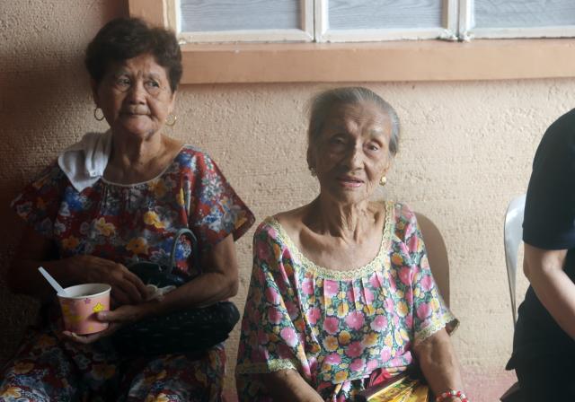 (250708) -- MANILA, July 8, 2025 (Xinhua) -- Survivors of Filipina comfort women gather in a small courtyard to denounce unspeakable atrocities at the hands of Japanese invaders during World War II, in Mapanique of Candaba, Pampanga province, the Philippines, July 6, 2025. TO GO WITH "Feature: Survivors of wartime sexual slavery still await justice" (Xinhua/Nie Xiaoyang)