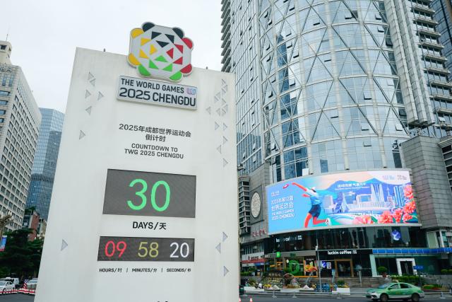 (250708) -- CHENGDU, July 8, 2025 (Xinhua) -- This photo taken on July 8, 2025 shows a countdown clock marking 30 days to go for the World Games 2025 in Chengdu, southwest China's Sichuan Province. The Games hit the 30-day countdown mark today and will be held from August 7 to 17. (Xinhua/Xu Bingjie)