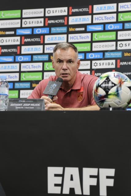 (250708) -- YONGIN, July 8, 2025 (Xinhua) -- Head coach of the Chinese national women's football team Ante Milicic speaks during a press conference one day before the women's football match between China and South Korea at the EAFF (East Asian Football Federation) E-1 Football Championship 2025 Final in Yongin, South Korea, July 8, 2025. (Xinhua/Huang Xinxin)