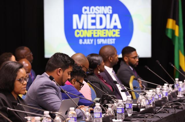 (250709) -- MONTEGO BAY, July 9, 2025 (Xinhua) -- Participants attend a press conference of the closing ceremony of the 49th Regular Meeting of the Conference of Heads of Government of the Caribbean Community (CARICOM) in Montego Bay, Jamaica, July 8, 2025. The three-day meeting concluded on July 8 in Montego Bay, a port city in northern Jamaica. (Xinhua/Li Mengxin)