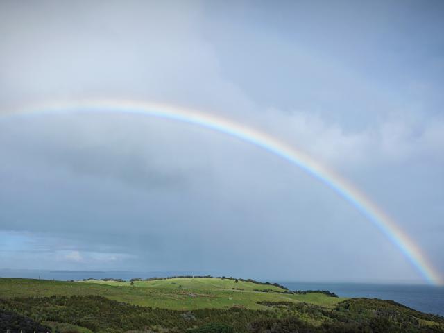 (250709) -- AUCKLAND, July 9, 2025 (Xinhua) -- This photo taken on June 29, 2025 shows a rainbow in the sky in North Island, New Zealand. (Photo by Wu Jiaxiang/Xinhua)