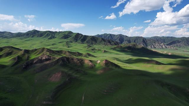 (250711) -- XIAHE, July 11, 2025 (Xinhua) -- An aerial drone photo taken on July 10, 2025 shows the scenery of the Sangke Grassland in Xiahe County, Gannan Tibetan Autonomous Prefecture, northwest China's Gansu Province. (Xinhua/Yu Lan)