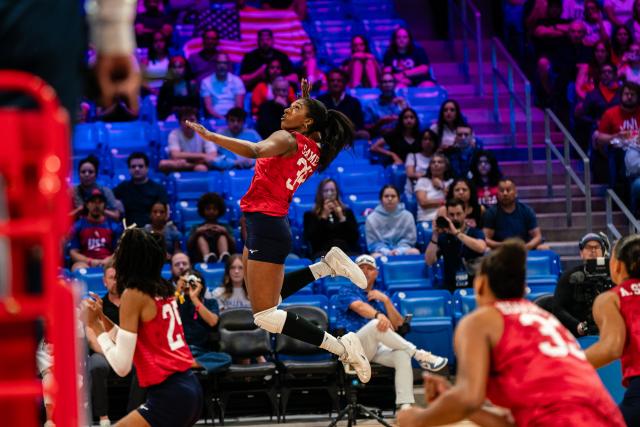 (250711) -- ARLINGTON, July 11, 2025 (Xinhua) -- Stephanie Samedy (top) of the United States spikes during the match between the United States and Dominican Republic at the Women's Volleyball Nations League (VNL) 2025 in Arlington, the United States, July 10, 2025. (Photo by Chen Chen/Xinhua)