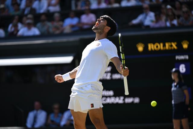 (250712) -- LONDON, July 12, 2025 (Xinhua) -- Carlos Alcaraz celebrates winning the men's singles semifinal match between Carlos Alcaraz of Spain and Taylor Fritz of the United States at the Wimbledon Tennis Championships in London, Britain, July 11, 2025. (Xinhua/Zhao Dingzhe)