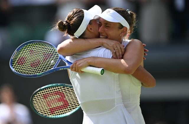 (250713) -- LONDON, July 13, 2025 (Xinhua) -- Veronika Kudermetova/Elise Mertens (R) celebrate victory after the women's doubles final between Hsieh Su-Wei (Chinese Taipei)/Jelena Ostapenko (Latvia) and Veronika Kudermetova (Russia)/Elise Mertens (Belgium) at the Wimbledon Tennis Championships in London, Britain, July 13, 2025. (Xinhua/Li Ying)