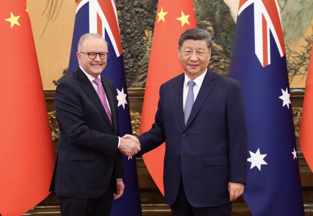 (250715) -- BEIJING, July 15, 2025 (Xinhua) -- Chinese President Xi Jinping meets with Australian Prime Minister Anthony Albanese, who is on an official visit to China, at the Great Hall of the People in Beijing, capital of China, July 15, 2025. (Xinhua/Huang Jingwen)