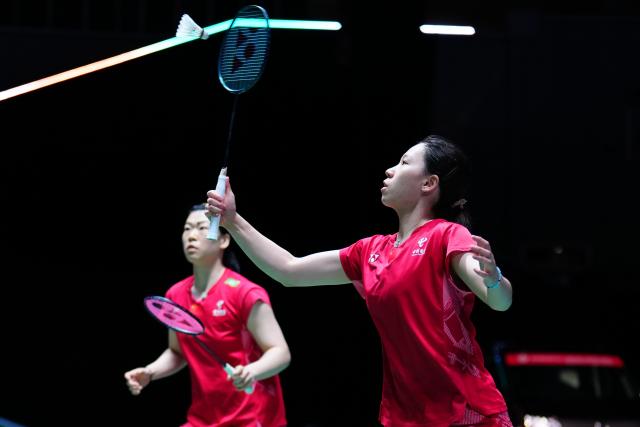 (250715) -- TOKYO, July 15, 2025 (Xinhua) -- Li Yijing (R)/Luo Xumin compete during the women's doubles round of 32 match between Li Yijing/Luo Xumin of China and Otake Mizuki/Takahashi Miyu of Japan at the Japan Badminton Open 2025 in Tokyo, Japan, July 15, 2025. (Xinhua/Jia Haocheng)