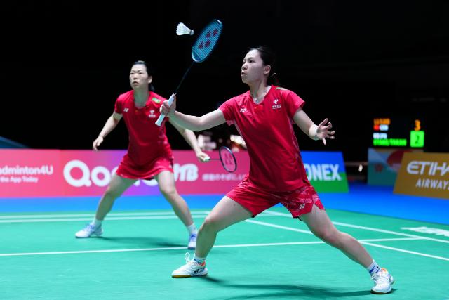 (250715) -- TOKYO, July 15, 2025 (Xinhua) -- Li Yijing (R)/Luo Xumin compete during the women's doubles round of 32 match between Li Yijing/Luo Xumin of China and Otake Mizuki/Takahashi Miyu of Japan at the Japan Badminton Open 2025 in Tokyo, Japan, July 15, 2025. (Xinhua/Jia Haocheng)