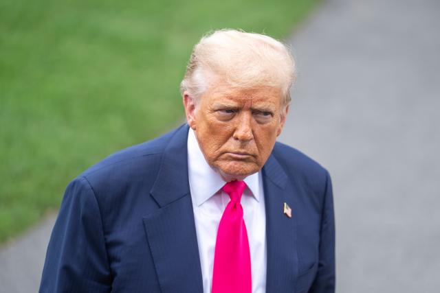 (250715) -- WASHINGTON, July 15, 2025 (Xinhua) -- U.S. President Donald Trump takes questions at the White House in Washington, D.C., the United States, on July 15, 2025. Trump announced Tuesday that a 19 percent tariff will be imposed on imports from Indonesia while the United States will pay nothing, local media reported. (Xinhua/Hu Yousong)