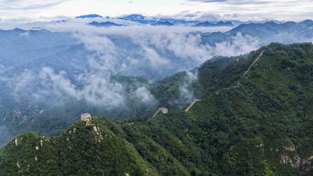 (250716) -- SHIJIAZHUANG, July 16, 2025 (Xinhua) -- An aerial drone photo taken on July 16, 2025 shows a view of the Great Wall in Zunhua City, north China's Hebei Province. (Photo by Liu Mancang/Xinhua)