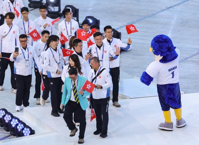 (250717) -- DUISBURG, July 17, 2025 (Xinhua) -- Delegation of China's Hong Kong parade during the opening ceremony of the Rhine-Ruhr 2025 FISU World University Games in Duisburg, Germany, July 16, 2025. (Xinhua/Zhang Fan)