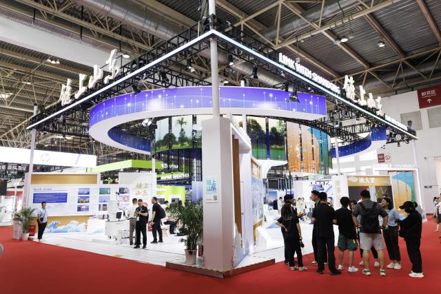 (250717) -- BEIJING, July 17, 2025 (Xinhua) -- This photo taken on July 16, 2025 shows the pavilion of Shandong Province during the third China International Supply Chain Expo (CISCE) in Beijing, capital of China.
  Held from July 16 to 20, the 2025 CISCE kicked off in Beijing on Wednesday.
  Thailand serves as the guest country of honor at the expo, while east China's Shandong Province and south China's Guangdong Province act as the guest provinces of honor. (Xinhua/Jin Liwang)