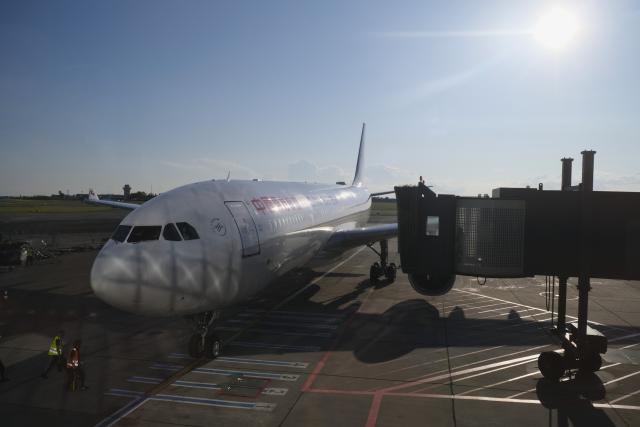 (250718) -- COPENHAGEN, July 18, 2025 (Xinhua) -- A plane of China Eastern Airlines arrives at the Copenhagen Airport, in Copenhagen, Denmark, on July 17, 2025. China Eastern Airlines on Thursday launched a new direct route between China's Shanghai and Denmark's Copenhagen, strengthening air connectivity between the two countries.
   TO GO WITH "China Eastern Airlines launches Shanghai-Copenhagen route" (Xinhua/Zhang Yuliang)