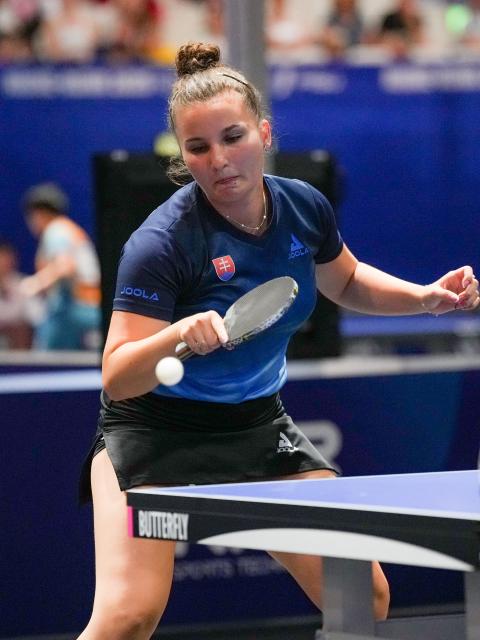 (250719) -- ESSEN, July 19, 2025 (Xinhua) -- Natalia Grigelova of Slovakia hits a return during the women's team Round of 16 match between China and Slovakia of table tennis at the Rhine-Ruhr 2025 FISU World University Games in Essen, Germany, July 18, 2025. (Xinhua/Wang Xi)