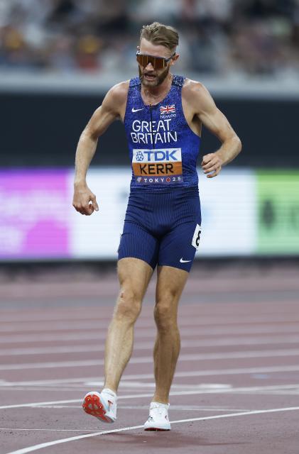 (250917) -- TOKYO, Sept. 17, 2025 (Xinhua) -- Josh Kerr of Britain competes during the men's 1500m final at the 2025 World Athletics Championships in Tokyo, Japan, Sept. 17, 2025. (Xinhua/Wang Lili)