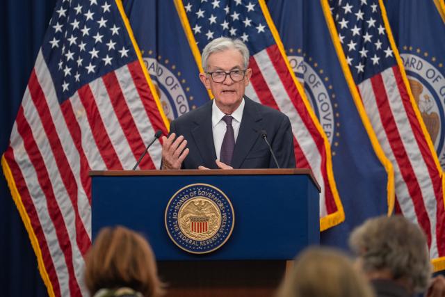 (250917) -- WASHINGTON, Sept. 17, 2025 (Xinhua) -- U.S. Federal Reserve Chair Jerome Powell attends a press conference in Washington, D.C., the United States, Sept. 17, 2025. The U.S. Federal Reserve on Wednesday decided to lower the target range for the federal funds interest rate by 25 basis points, the first rate cut since December 2024. (Xinhua/Hu Yousong)