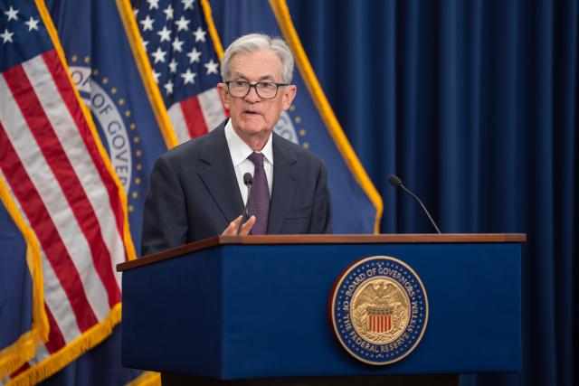 (250917) -- WASHINGTON, Sept. 17, 2025 (Xinhua) -- U.S. Federal Reserve Chair Jerome Powell attends a press conference in Washington, D.C., the United States, Sept. 17, 2025. The U.S. Federal Reserve on Wednesday decided to lower the target range for the federal funds interest rate by 25 basis points, the first rate cut since December 2024. (Xinhua/Hu Yousong)