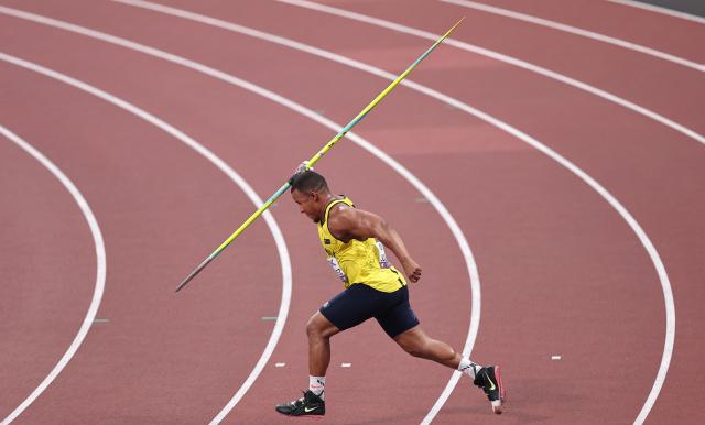 (250918) -- TOKYO, Sept. 18, 2025 (Xinhua) -- Billy Julio Lopez of Colombia competes during the men's javelin throw qualification at the 2025 World Athletics Championships in Tokyo, Japan, Sept. 17, 2025. (Xinhua/Jia Haocheng)