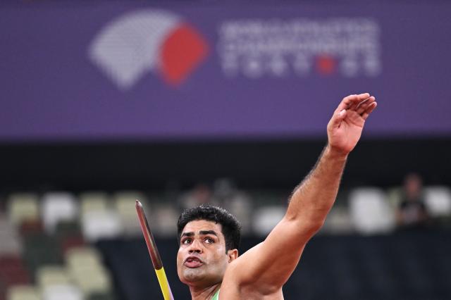 (250918) -- TOKYO, Sept. 18, 2025 (Xinhua) -- Arshad Nadeem of Pakistan competes during the men's javelin throw qualification at the 2025 World Athletics Championships in Tokyo, Japan, Sept. 17, 2025. (Xinhua/Song Yanhua)