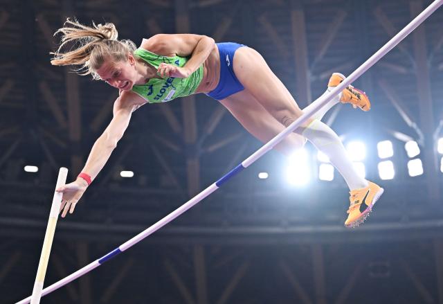 (250918) -- TOKYO, Sept. 18, 2025 (Xinhua) -- Tina Sutej of Slovenia competes during the women's pole vault final at the 2025 World Athletics Championships in Tokyo, Japan, Sept. 17, 2025. (Xinhua/Song Yanhua)