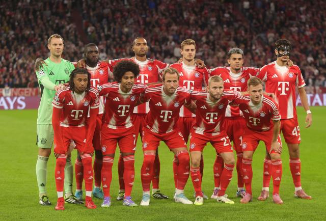 (250918) -- MUNICH, Sept. 18, 2025 (Xinhua) -- Players of Bayern Munich pose for a group photo before the first round match of UEFA Champions League between Bayern Munich and Chelsea FC in Munich, Germany, on Sept. 17, 2025. (Photo by Philippe Ruiz/Xinhua)