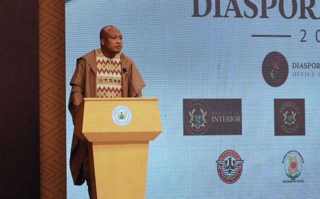 (250918) -- ACCRA, Sept. 18, 2025 (Xinhua) -- Ghana's Foreign Minister Samuel Okudzeto Ablakwa delivers a speech at the media launch of the 2025 diaspora summit in Accra, Ghana, Sept. 17, 2025.
  Ghana will host the 2025 diaspora summit in December, which aims to deepen partnerships among people of African descent and the continent, and leverage their resources for development. (Photo by Seth/Xinhua)