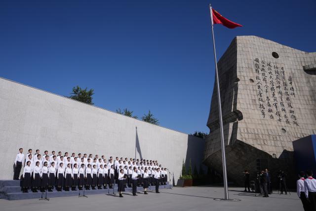 (250918) -- SHENYANG, Sept. 18, 2025 (Xinhua) -- A ceremony to commemorate the September 18 Incident is held at the 9.18 Historical Museum in Shenyang, northeast China's Liaoning Province, Sept. 18, 2025.
  Sirens wailed and a bell tolled in northeast China on Thursday to commemorate the 94th anniversary of the September 18 Incident, which marked the start of China's war of resistance against Japanese aggression.
  Hundreds of people, including veterans and their relatives, gathered on the square of the 9.18 Historical Museum in Shenyang to honor those who fought in the Chinese People's War of Resistance against Japanese Aggression. (Xinhua/Pan Yulong)