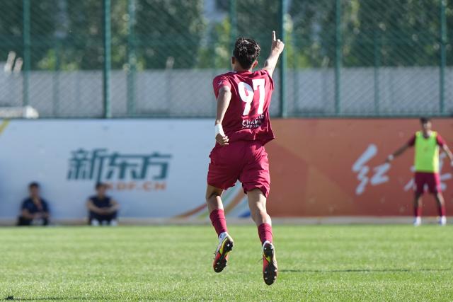 (250918) -- DALIAN, Sept. 18, 2025 (Xinhua) -- Kably Haitam of University Chouaib Doukkali celebrates after scoring during the Men's Group D match between University Chouaib Doukkali (MAR) and Yanbian University (CHN) at 2025 FISU University World Cup Football in Dalian, northeast China's Liaoning Province, on Sept. 18, 2025. (Xinhua/Zheng Huansong)