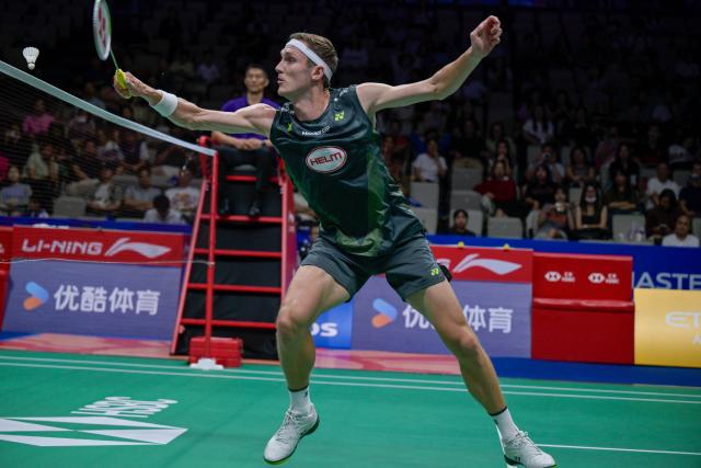 (250918) -- SHENZHEN, Sept. 18, 2025 (Xinhua) -- Viktor Axelsen of Denmark competes during the men's singles round of 16 match between Viktor Axelsen of Denmark and Alex Lanier of France at the China Masters 2025 in Shenzhen, south China's Guangdong Province, Sept. 18, 2025. (Photo by Chu Yan/Xinhua)