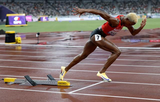 (250918) -- TOKYO, Sept. 18, 2025 (Xinhua) -- Salwa Eid Naser of Bahrain competes during the women's 400m final at the 2025 World Athletics Championships in Tokyo, Japan, Sept. 18, 2025. (Xinhua/Wang Lili)