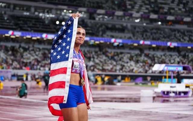 (250919) -- TOKYO, Sept. 19, 2025 (Xinhua) -- Gold medalist Sydney McLaughlin-Levrone of the United States celebrates after the women's 400m final at the 2025 World Athletics Championships in Tokyo, Japan, Sept. 18, 2025. (Xinhua/Jia Haocheng)