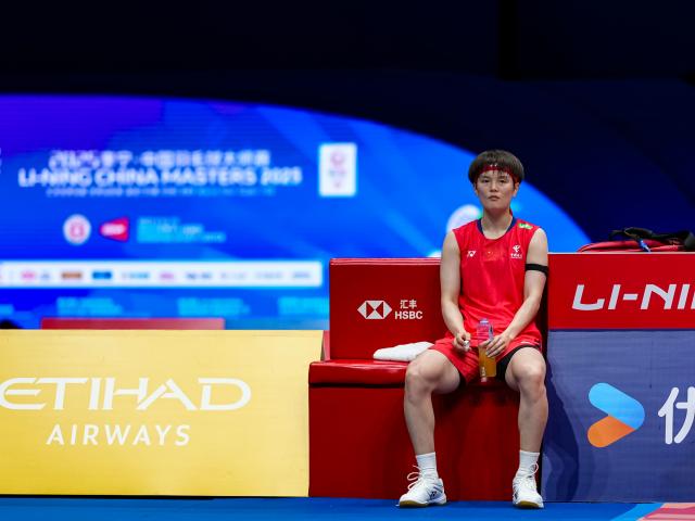 (250919) -- SHENZHEN, Sept. 19, 2025 (Xinhua) -- Wang Zhiyi of China reacts during the women's singles quarterfinal match against Kim Ga Eun of South Korea at the China Masters 2025 in Shenzhen, south China's Guangdong Province, Sept. 19, 2025. (Xinhua/Sun Fei)