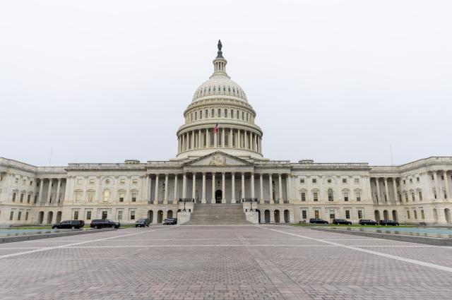 (250930) -- WASHINGTON, Sept. 30, 2025 (Xinhua) -- The U.S. Capitol building is seen in Washington D.C., the United States, on Sept. 30, 2025. The federal government will shut down at 12:01 a.m. Wednesday unless the U.S. Congress approves a federal spending bill in the next few hours. (Xinhua/Hu Yousong)