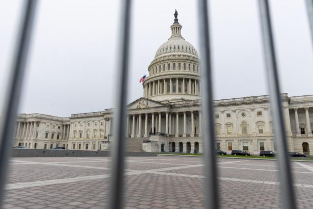(250930) -- WASHINGTON, Sept. 30, 2025 (Xinhua) -- The U.S. Capitol building is seen in Washington D.C., the United States, on Sept. 30, 2025. The federal government will shut down at 12:01 a.m. Wednesday unless the U.S. Congress approves a federal spending bill in the next few hours. (Xinhua/Hu Yousong)