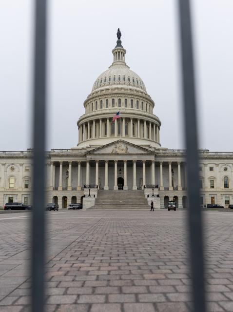 (250930) -- WASHINGTON, Sept. 30, 2025 (Xinhua) -- The U.S. Capitol building is seen in Washington D.C., the United States, on Sept. 30, 2025. The federal government will shut down at 12:01 a.m. Wednesday unless the U.S. Congress approves a federal spending bill in the next few hours. (Xinhua/Hu Yousong)