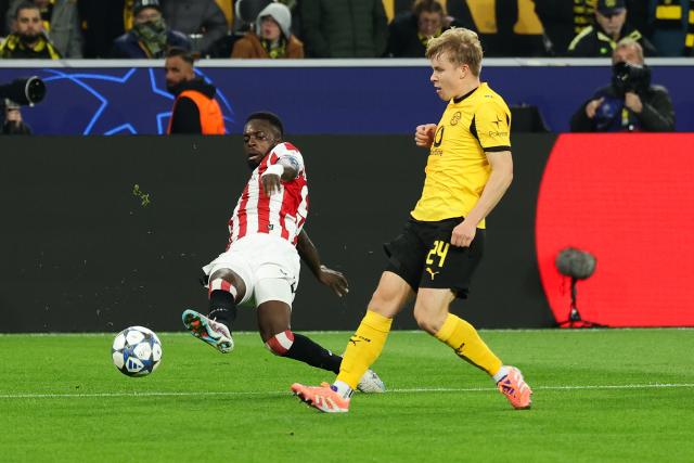 (251002) -- DORTMUND, Oct. 2, 2025 (Xinhua) -- Inaki Williams (L) of Athletic Club competes during the UEFA Champions League group stage 2nd round match between Borussia Dortmund and Athletic Club in Dortmund, Germany, Oct. 1, 2025. (Photo by Joachim Bywaletz/Xinhua)
