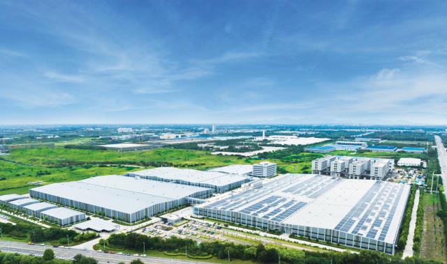 (251002) -- JINAN, Oct. 2, 2025 (Xinhua) -- This file photo taken in May 2023 shows Festo's global production center in Jinan, east China's Shandong Province. TO GO WITH "Economic Watch: German companies tap AI to forge future in China's market" (Xinhua)