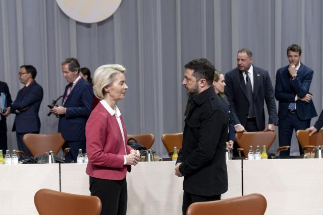 (251002) -- COPENHAGEN, Oct. 2, 2025 (Xinhua) -- European Commission President Ursula von der Leyen (Front, L) speaks with Ukrainian President Volodymyr Zelensky (Front, R) during the seventh meeting of the European Political Community (EPC) in Copenhagen, capital of Denmark, Oct. 2, 2025. TO GO WITH "EPC summit highlights divisions over Ukraine's EU membership" (Photo by Anders Kongshaug/Xinhua)