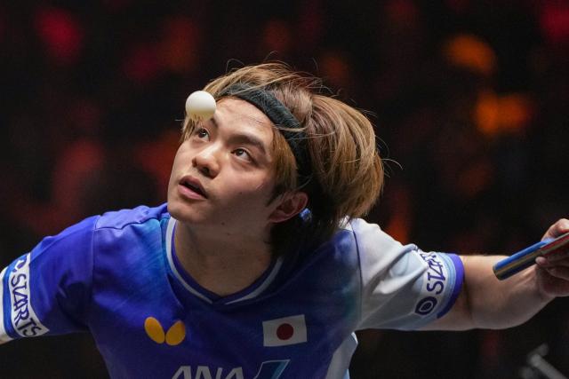 (251003) -- BEIJING, Oct. 3, 2025 (Xinhua) -- Uda Yukiya serves during the men's singles quarterfinal match between Lin Shidong of China and Uda Yukiya of Japan at 2025 World Table Tennis (WTT) China Smash in Beijing, China, Oct. 3, 2025. (Xinhua/Ju Huanzong)